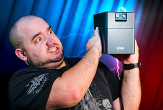 Věděli jste, že UPS chrání váš počítač i když nemáte výpadky proudu?